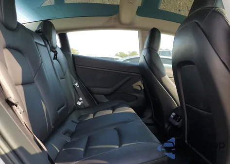 2023 Tesla Model 3 z USA, uszkodzony, nr VIN 5YJ3E1EA4PF402721